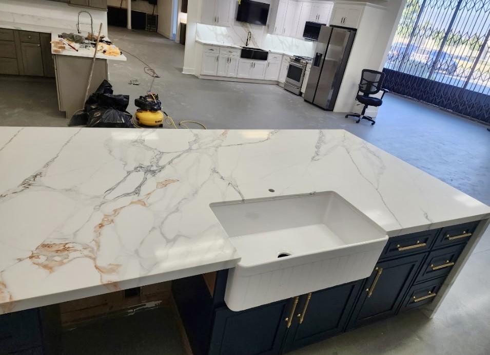 Calacatta Counter — Farmhouse Sink